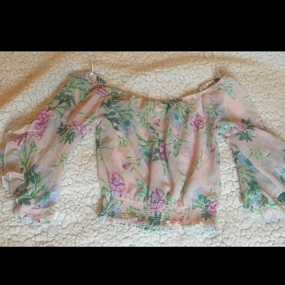 off-shoulder floral light pinktop - Picture 2 of 7